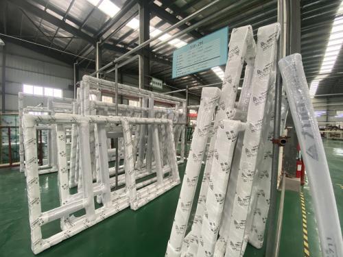 九府门窗成品仓