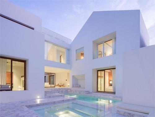 再不知道如何选别墅隔音门窗厂家加盟，就晚啦！